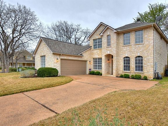 2nd image of 135 Brentwood Dr