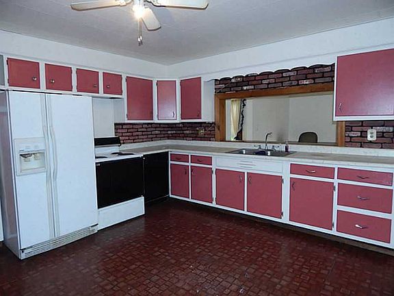 5th image of 14 Binotto Ave