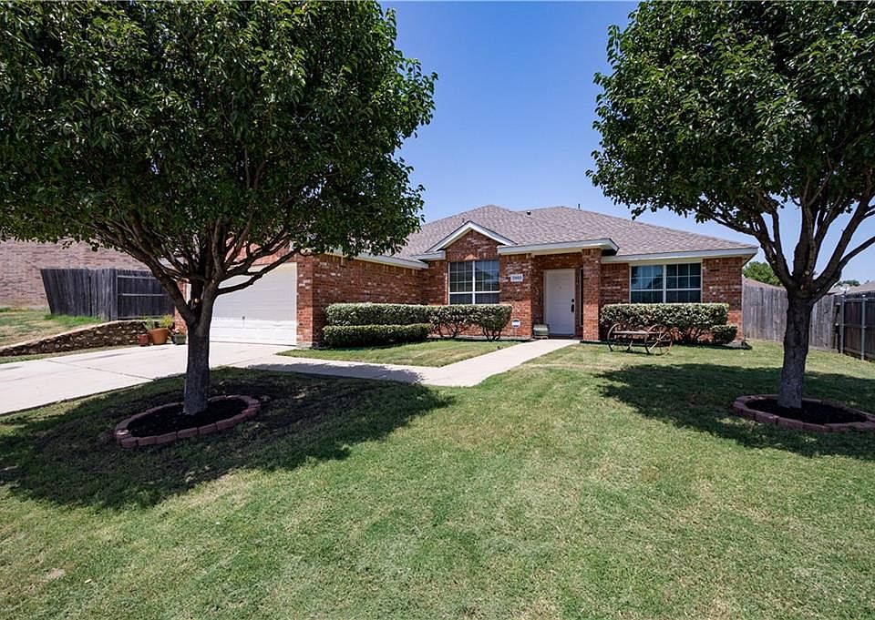 1st image of 7003 Meadow Bend Dr