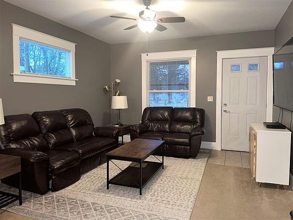 3rd image of 2312 Kinzie Ave #1