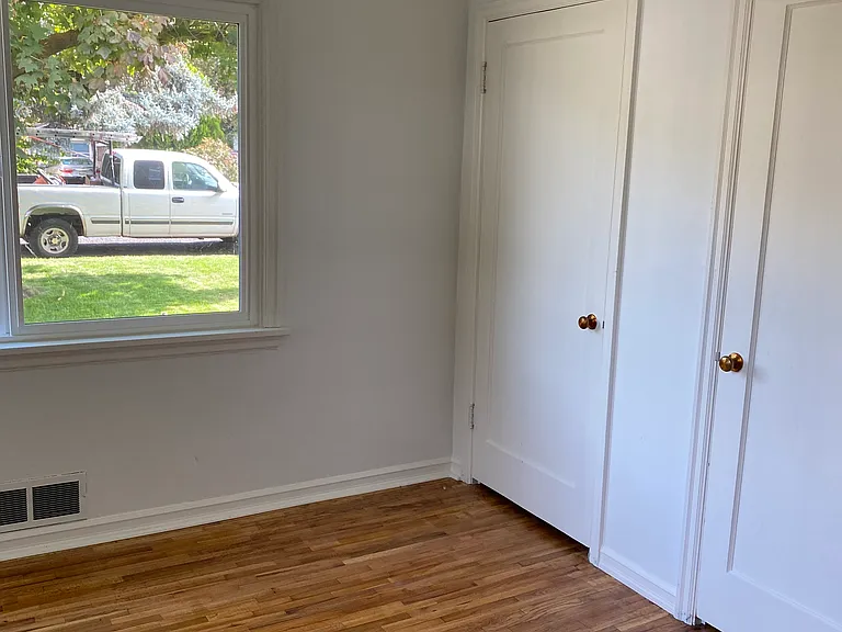 520 N 26th Ave — Photo 17