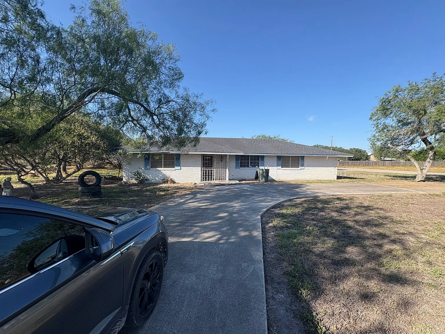 3 bed, 2089 sqft, $2,000 — Photo 1