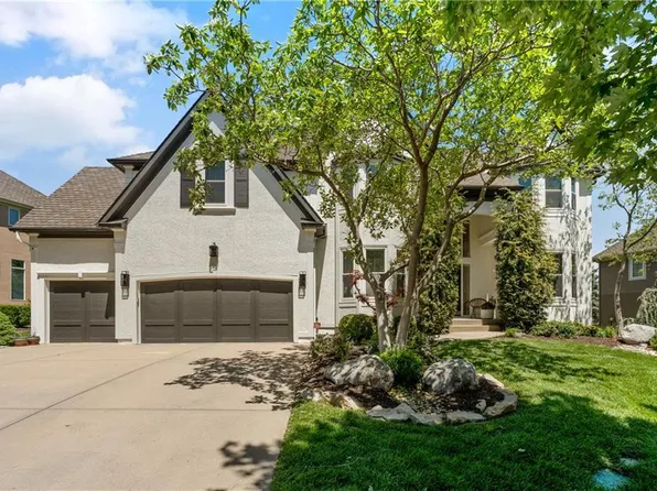 5712 W 146th St, Overland Park, KS 66223