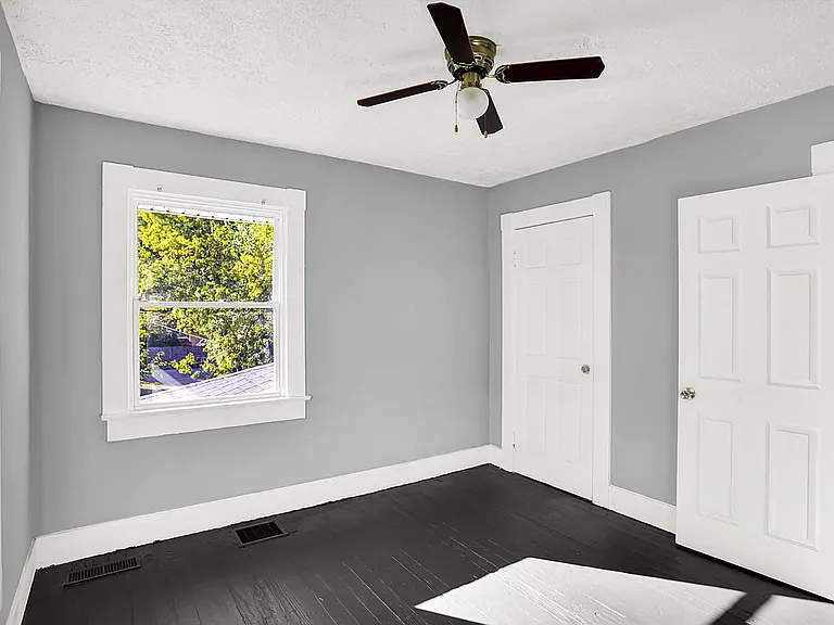 1020 N Rural St — Photo 24