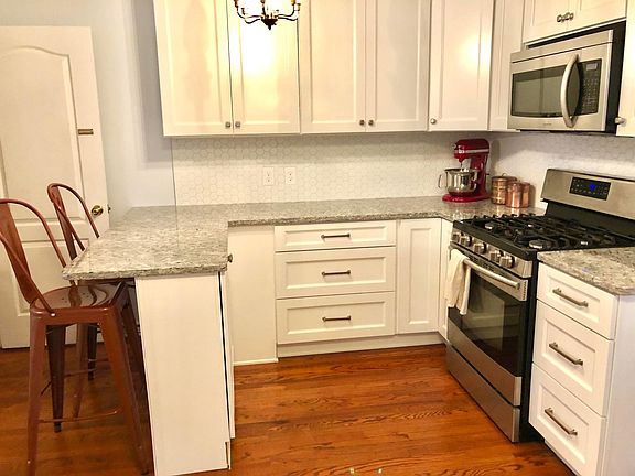 3rd image of 2251 Sweetbriar Dr