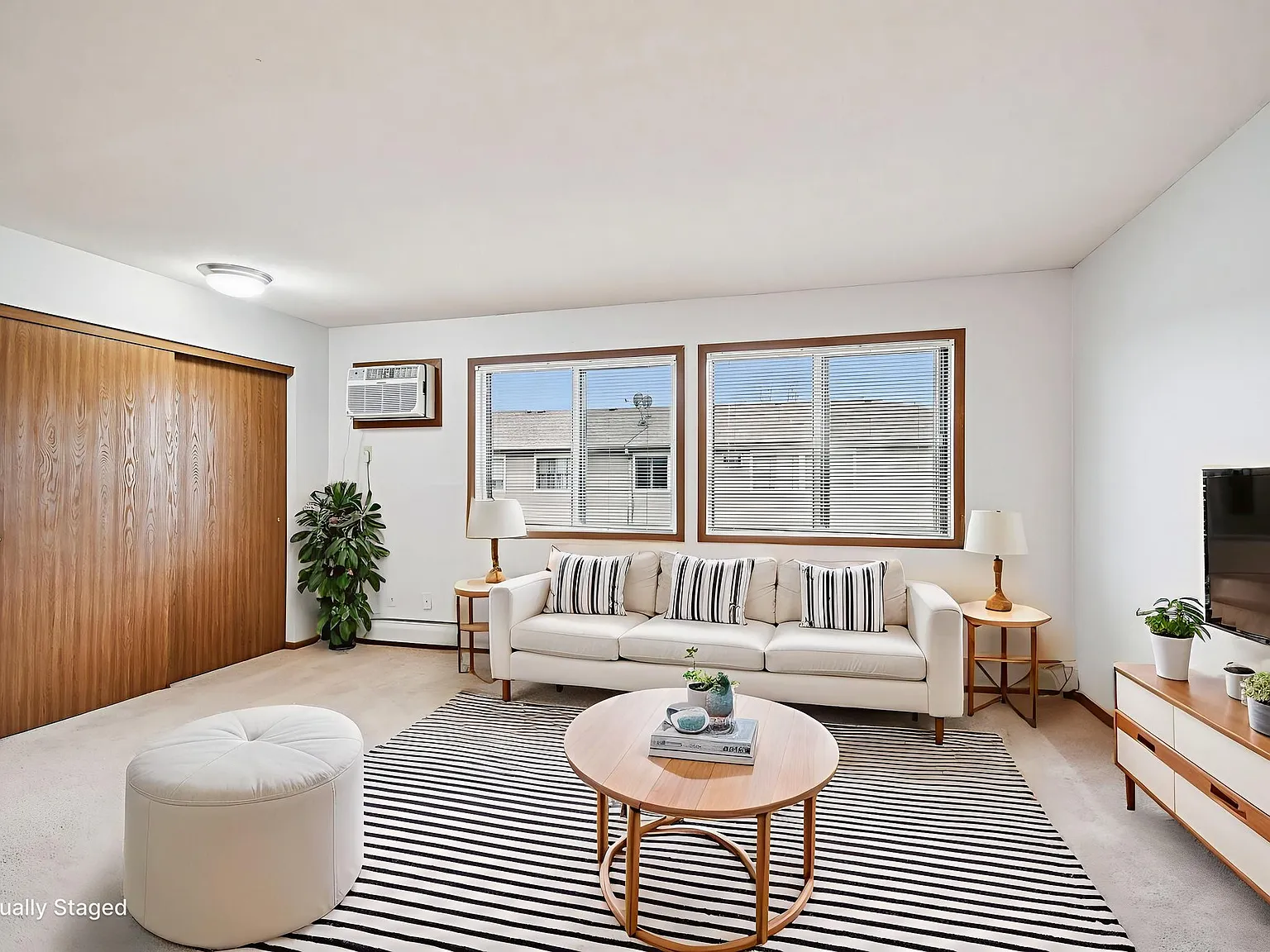 LakeVillage Apartments — Photo 3