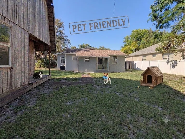 7308 Alvina St — Photo 18