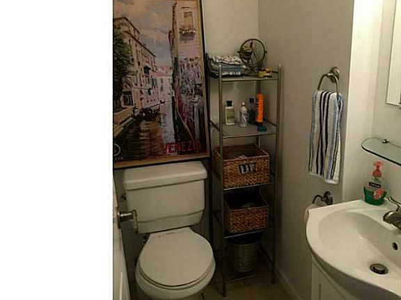 4th image of 121 Eleuthera Dr #121