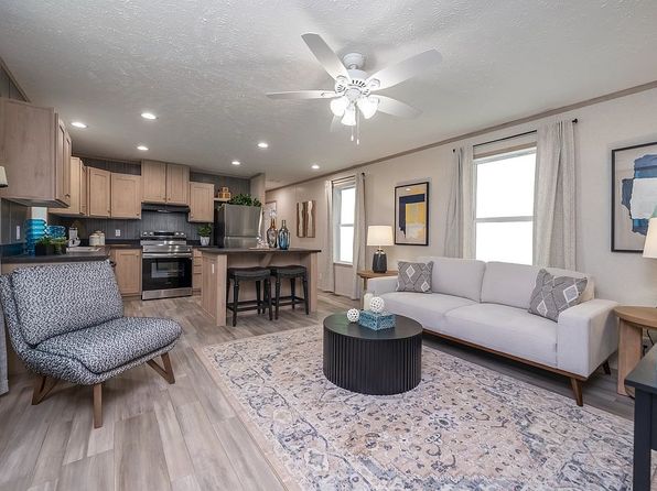709 2nd St NE TRAILER 16