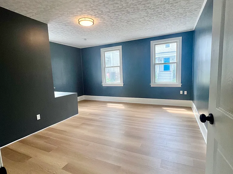 1190 Pleasant St #1 — Photo 12
