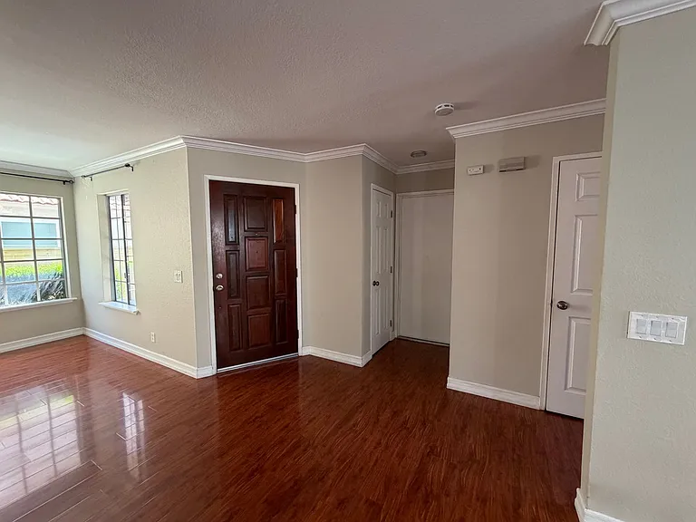 11095 Avenida De Los Lobos — Photo 4