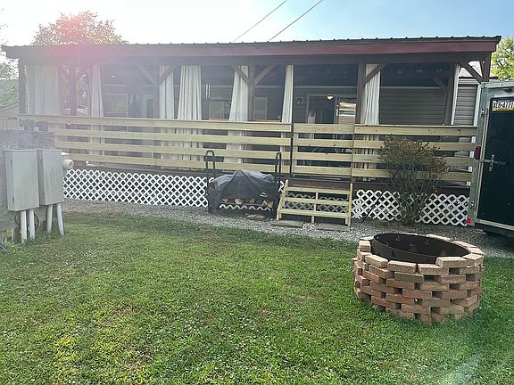 2nd image of 1662 Indian Creek Valley Rd