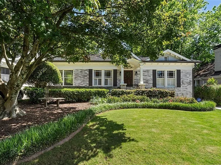 663 Yorkshire Rd NE — Photo 81