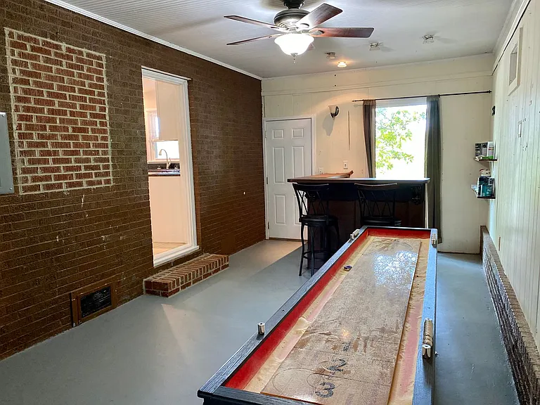 129 Freedom Dr — Photo 31