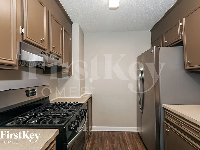 8508 Woodthorn Pl — Photo 8