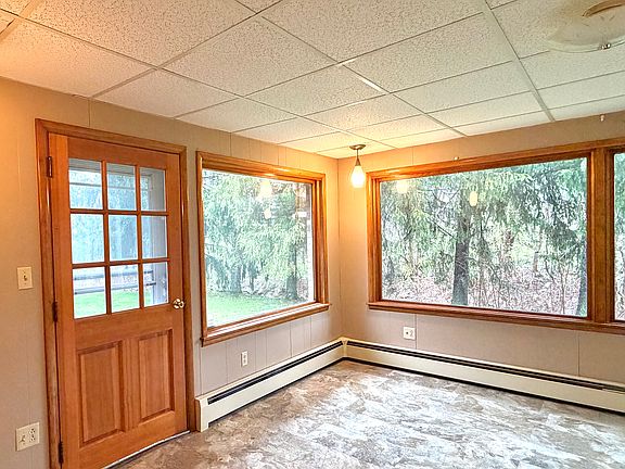 5th image of 99 Castle Creek Rd APT 1