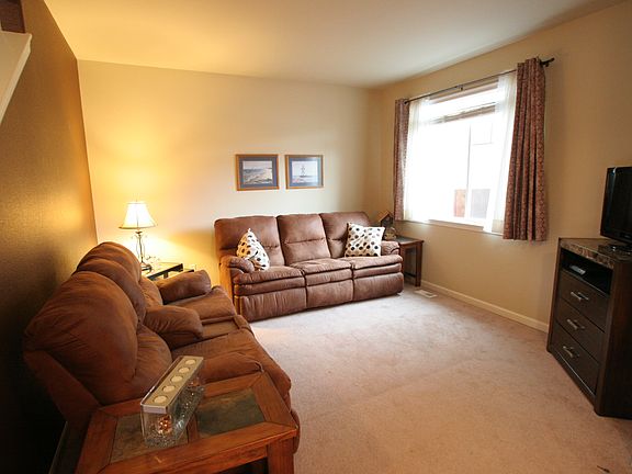 4th image of 8113 Cantabella Ct SE