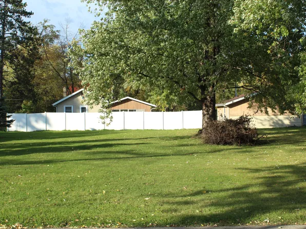 L5315-5319 Eau Claire Rd, Bloomfield, WI 53157