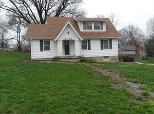 3028 NE 53rd St, Kansas City, MO 64119