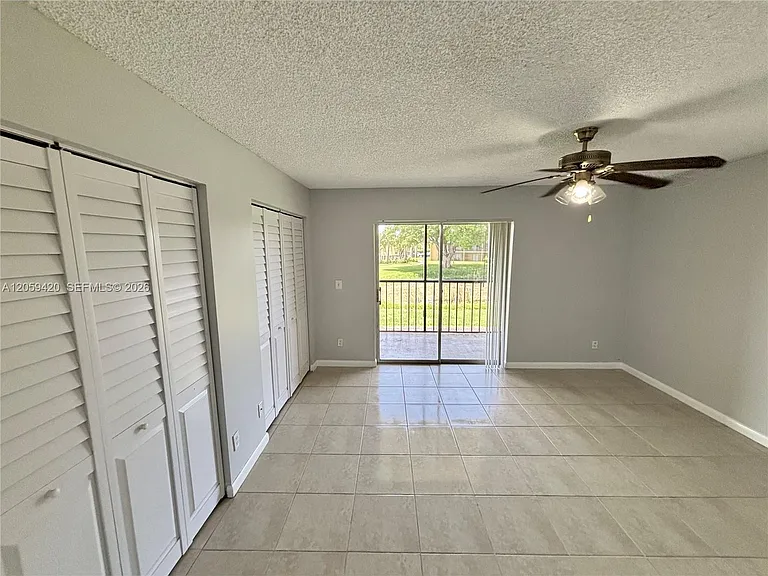 1822 Meadows Cir W #1822 — Photo 8