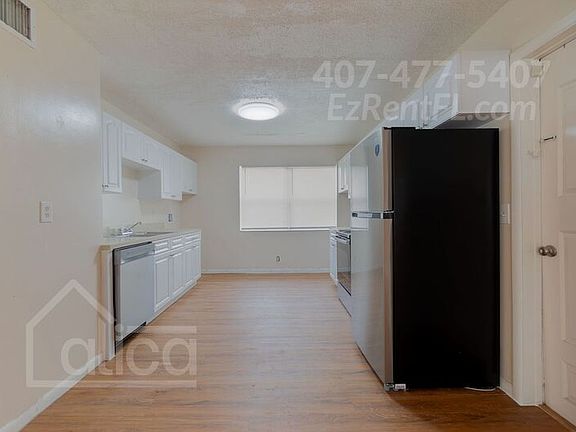 4th image of 610 6th St #D