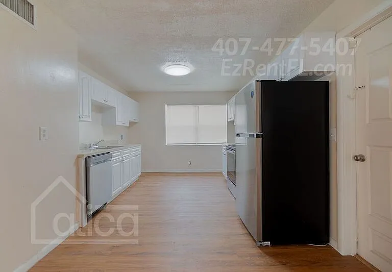 610 6th St #D — Photo 4