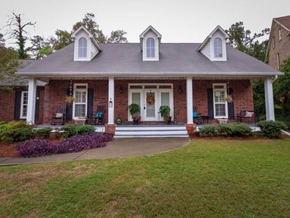 5th image of 60 Woodlawn Ln