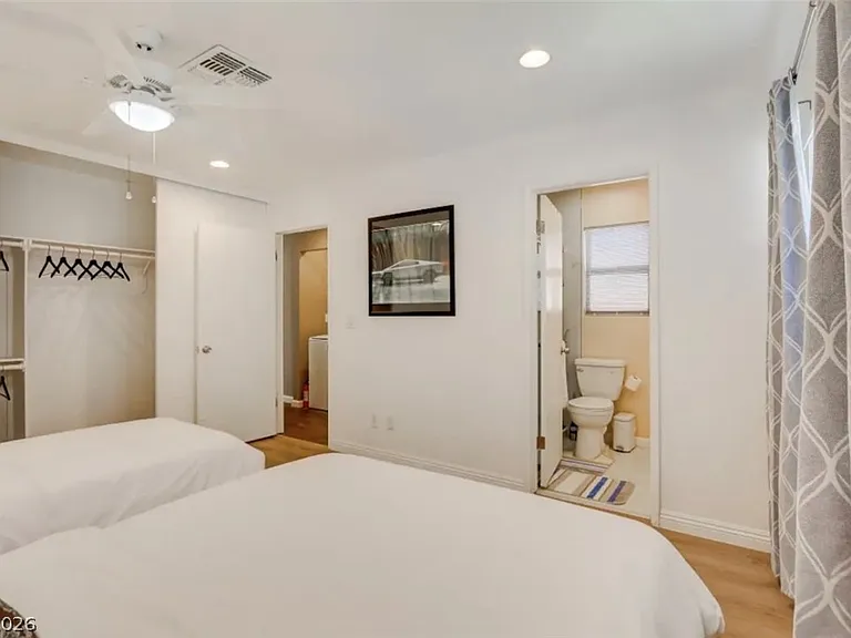 7385 Vireo Dr — Photo 9