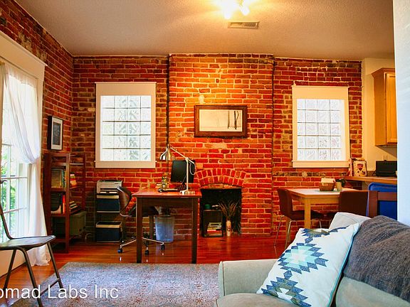 5th image of 1656 N Franklin St APT 4