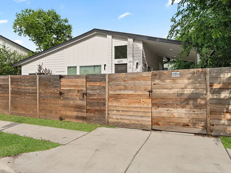 6201 Caddie St #2 — Photo 3
