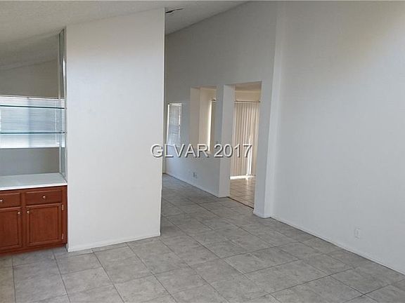 2nd image of 2988 Kennewick Dr