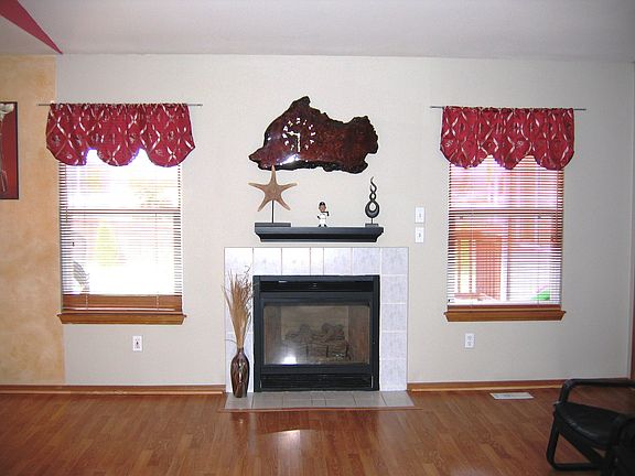 5th image of 15410 Heintz Ave SE