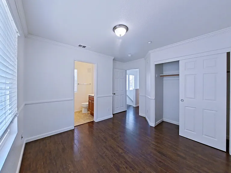 16911 Bixby St #21 — Photo 25