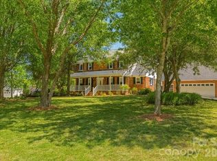 8225 Kensington Ln, Harrisburg, NC 28075