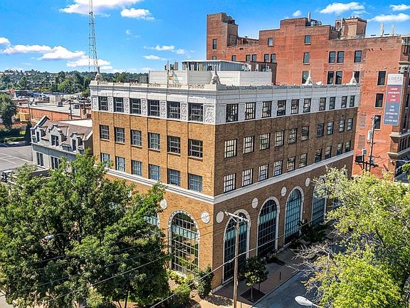 2nd image of 4901 Washington Ave #3B