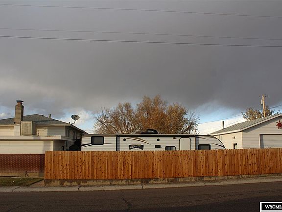3rd image of 1429 Carbon St