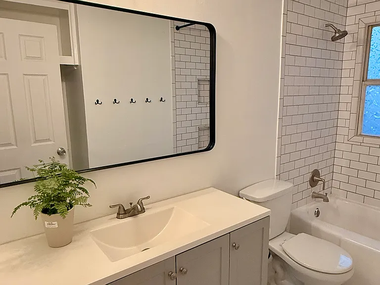19 W Valley Dr — Photo 12
