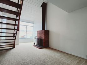 6720 Fulton Street, 04