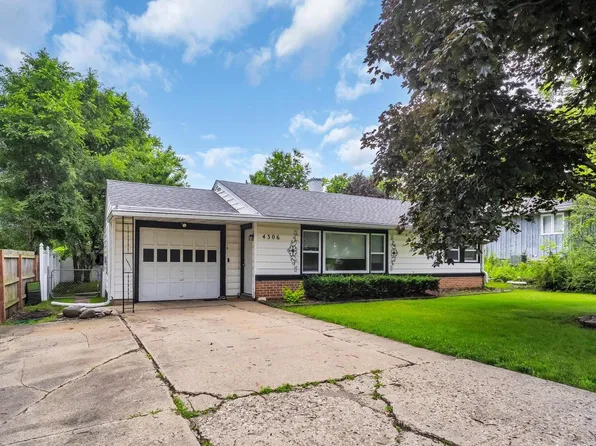 4306 South STREET, Mchenry, IL 60050