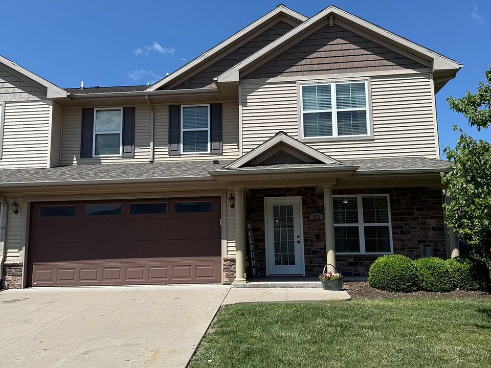 1st image of 413 Cambria Dr