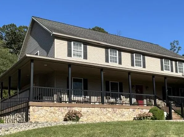 1147 Lake Rd, Spring Grove, PA 17362