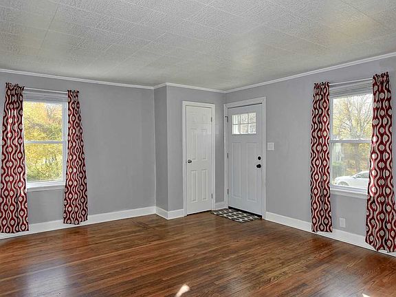 5th image of 1708 Richardt Ave
