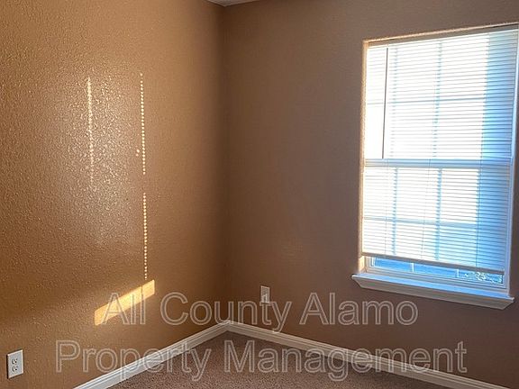 5th image of 3107 W Travis St #A