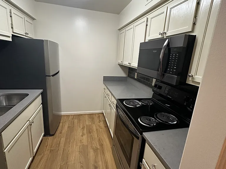 2118 Acklen Ave #51 — Photo 17