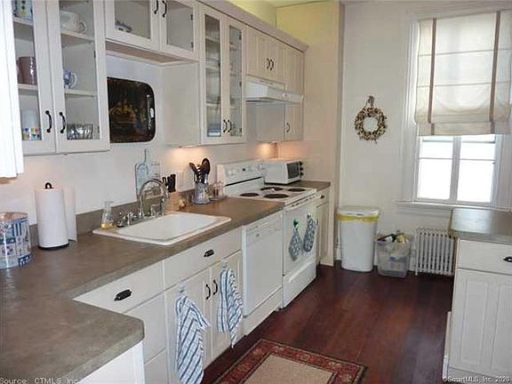 4th image of 135 Water St #2