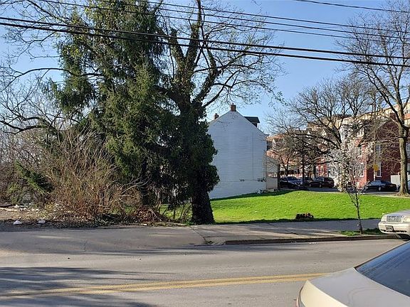 5th image of 370 W Gordon St