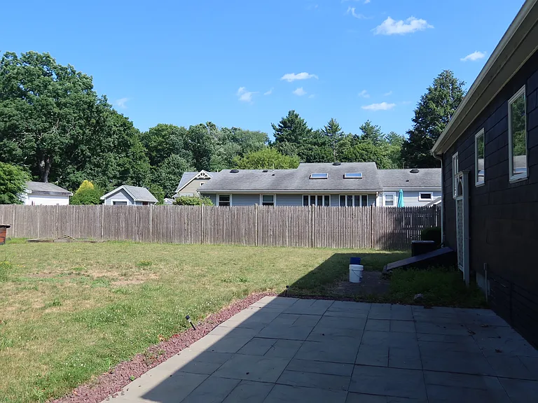 4 Thurston St — Photo 19