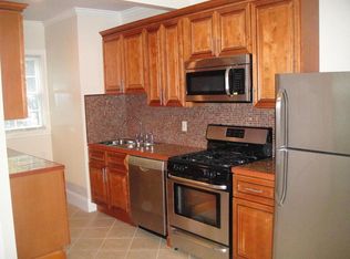 16 Eaton St, Providence, RI 02908