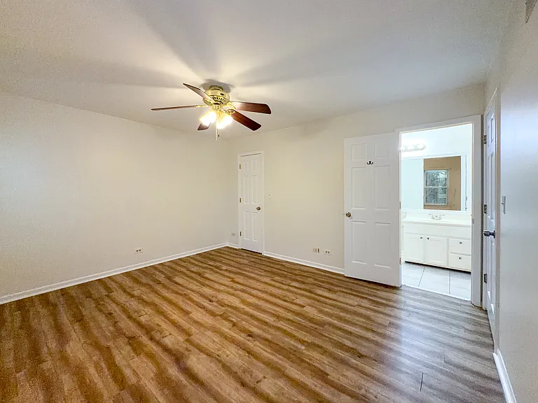 2436 Devonshire Ct — Photo 12