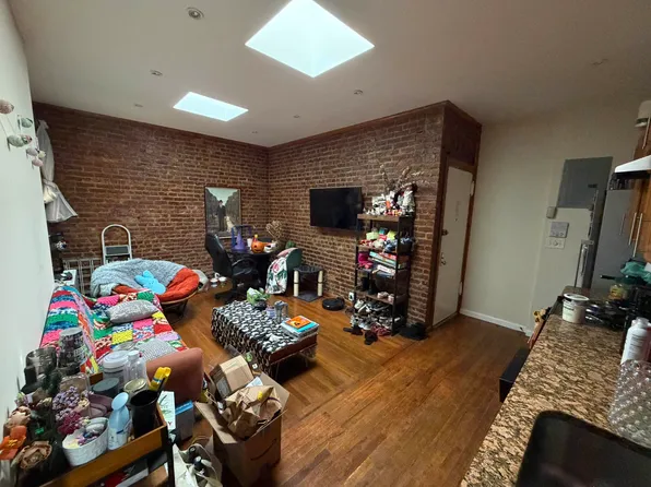 3765 18th Avenue image 2 of 8